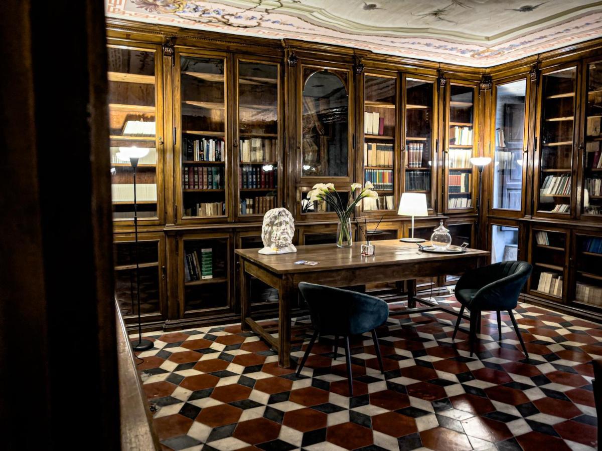 Hotel Palazzo Cappuccini Art Relais Napoli Esterno foto